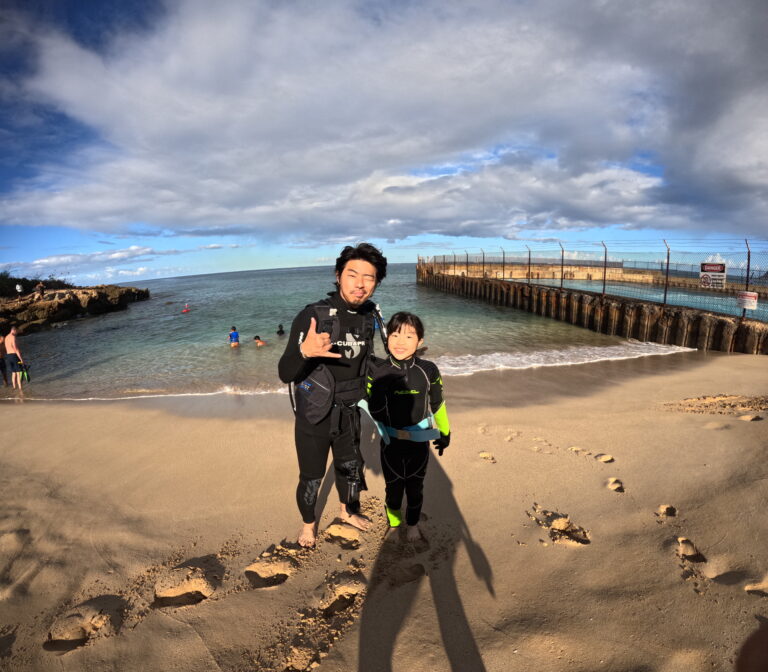 Read more about the article 父娘でハワイ旅行！西オアフの海で体験ダイビングに挑戦！