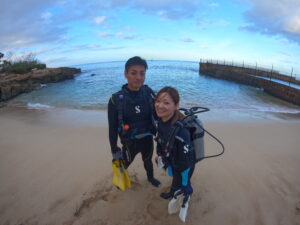 Read more about the article 初ハワイは西オアフの海で体験ダイビングにチャレンジ！