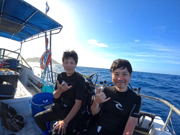 Read more about the article ハワイに来たらお友達と一緒に体験ボートダイビングに挑戦！